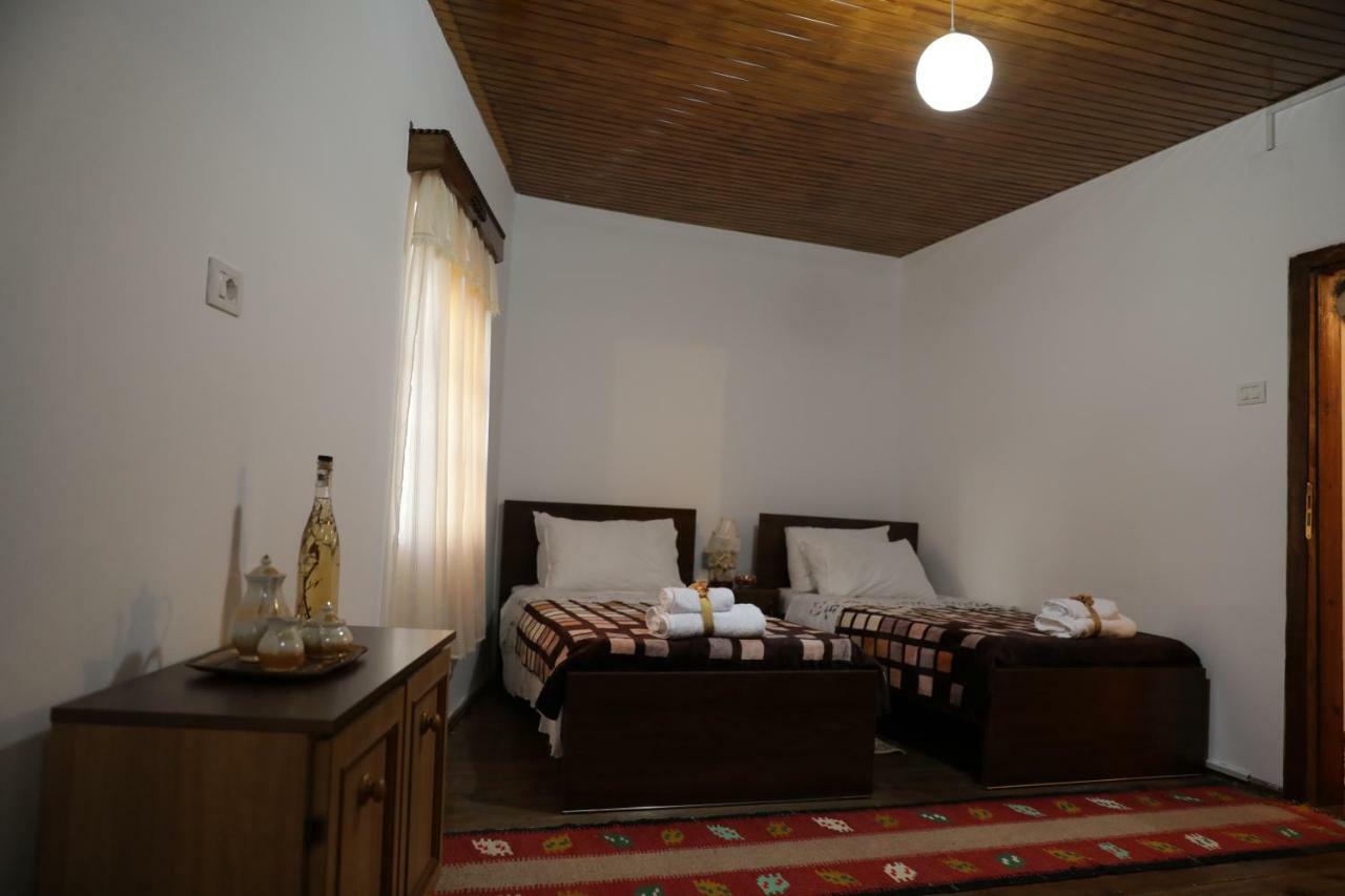 Guest House Mikel Берат Экстерьер фото
