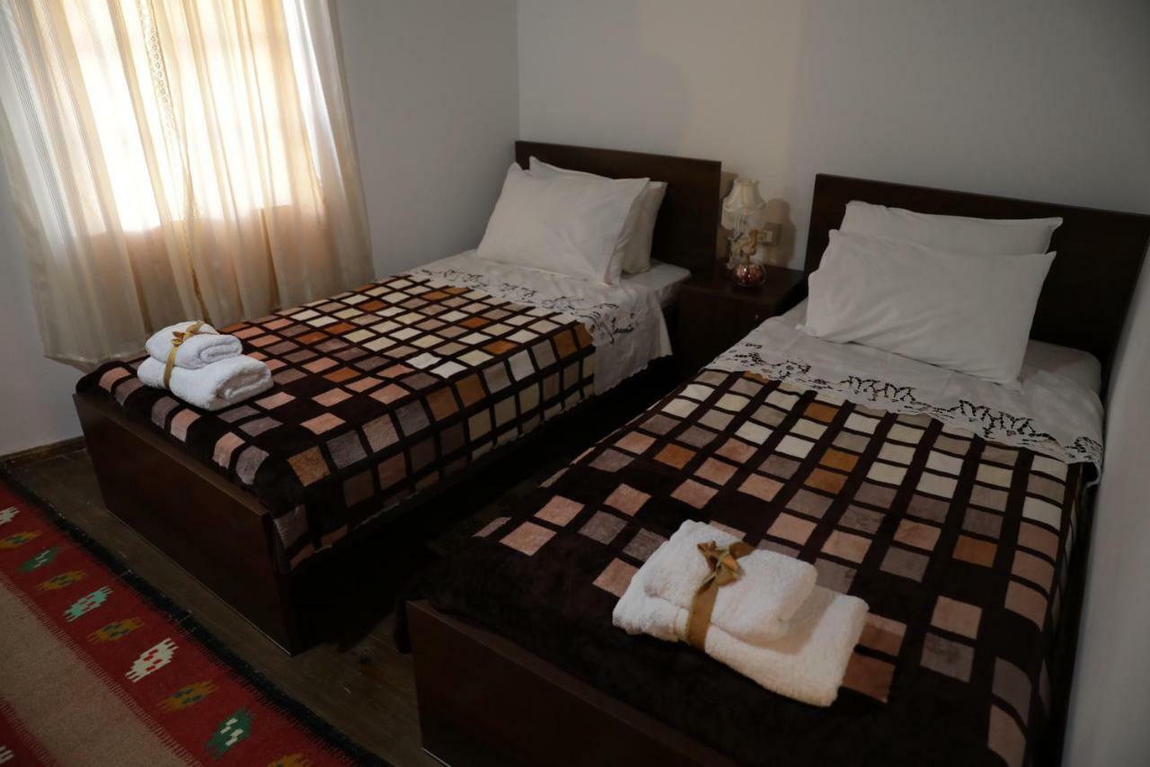 Guest House Mikel Берат Экстерьер фото