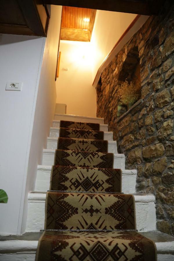 Guest House Mikel Берат Экстерьер фото