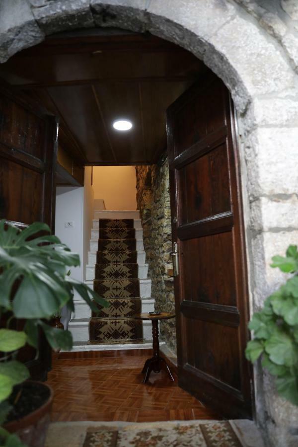Guest House Mikel Берат Экстерьер фото