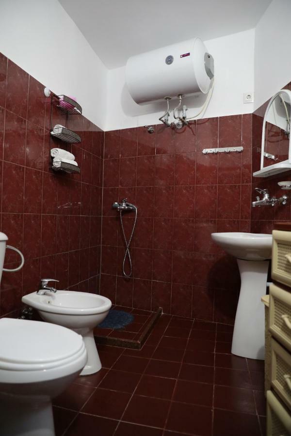 Guest House Mikel Берат Экстерьер фото